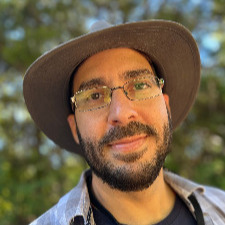 Dr. Daniel Rocha headshot.